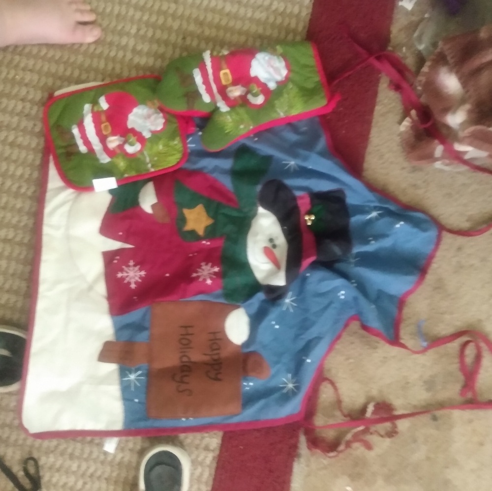 Holiday kitchen items